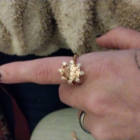 Ring - Picture 3 of 3